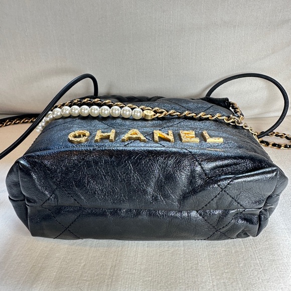 Chanel Shiny Crumpled Calfskin Quilted Pearl Mini 22 Black - Picture 6 of 8